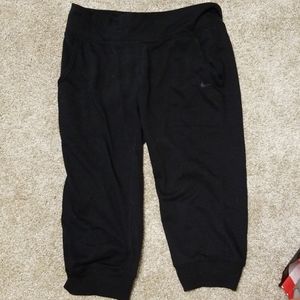 Nike cropped jogger with contrast waistband